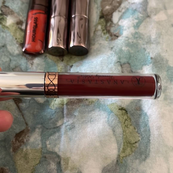 Lipstick/ liquid lipstick bundle - Picture 2 of 5